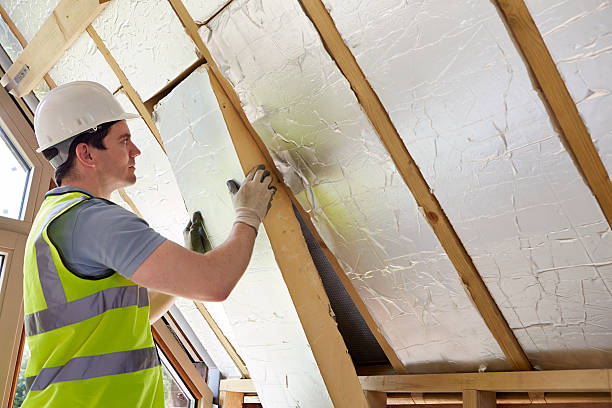 Best Insulation Repair Services  in Islandia, NY
